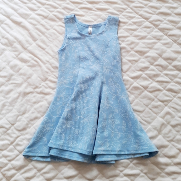 Girls Blue Dress w/Flared Skirt & Floral Pattern - Picture 2 of 6